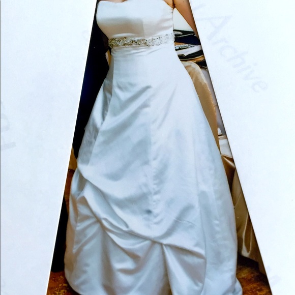 Duchesse Satin Wedding Dress - Picture 3 of 5